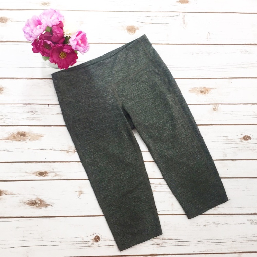 Athleta workout crop leggings